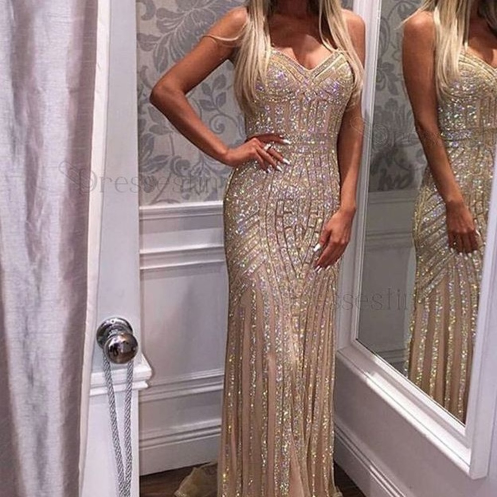 ✨Luxurious Rose Gold mermaid sparkly prom dress✨ - Picture 3 of 8